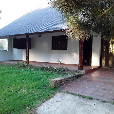 Estilo Campo Casa De 3 Ambientes Cochera Interna Villa Mar del Plata Exteriör bild